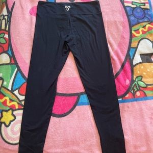 new aritzia tna leggings 🖤